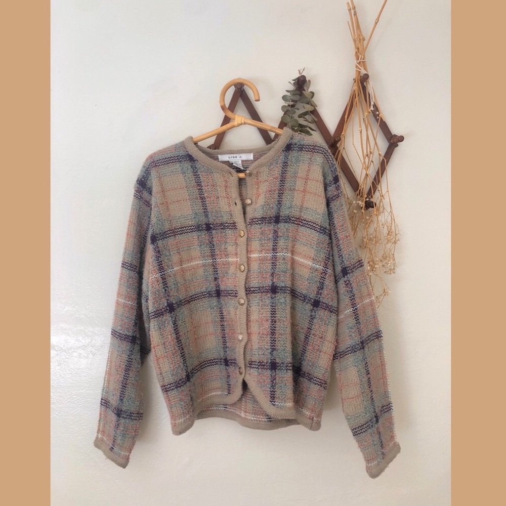 ❀VTG Beautiful Plaid Cardigan Sweater L - Picture 2 of 6